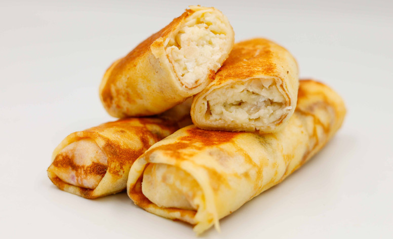 Блинчик с курицей ананасом и моцареллой